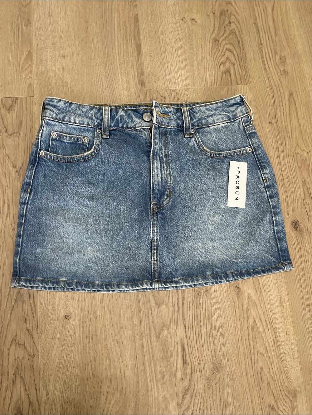 NWT PacSun Bella Mid-Rise Mini Skirt (26)